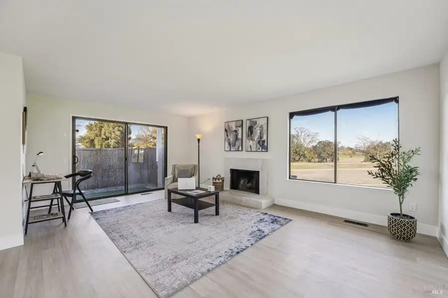 2 Lakeview Court, Novato, CA 94947 - #2