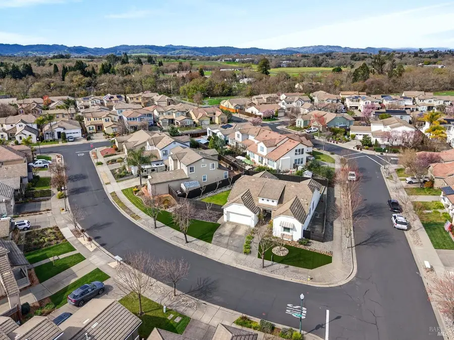 536 Sauvignon Place, Windsor, CA 95492 - #2