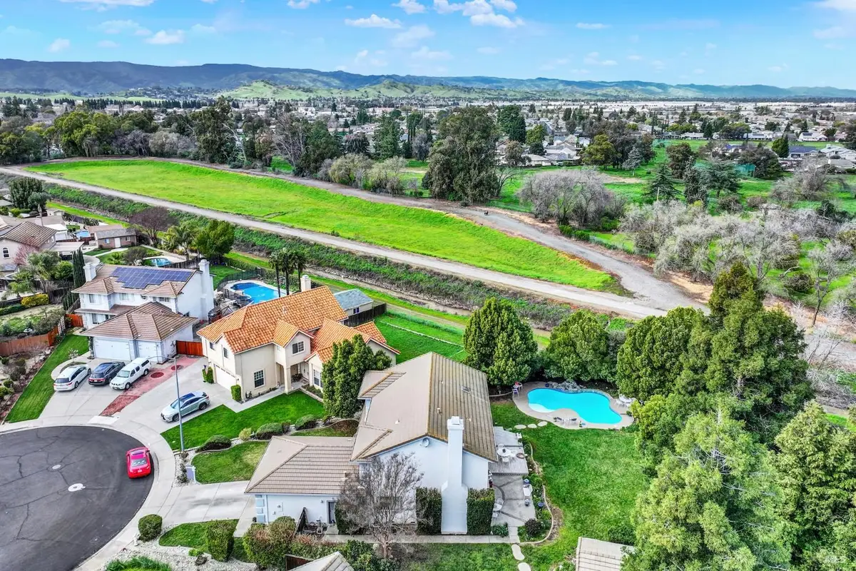 325 Fieldstone Court, Vacaville, CA 95687 - #1