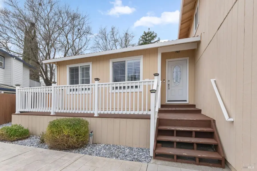 112 Melrose Court, Vacaville, CA 95687 - #3