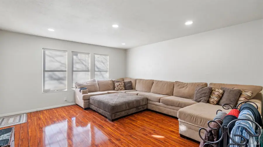 113 Christine Drive, Vacaville, CA 95687 - #3