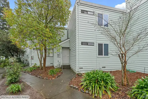 106 Courtyards E., Windsor, CA 95492