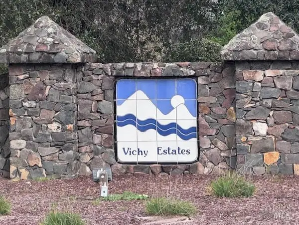 2465 Appolinaris Drive, Ukiah, CA 95482