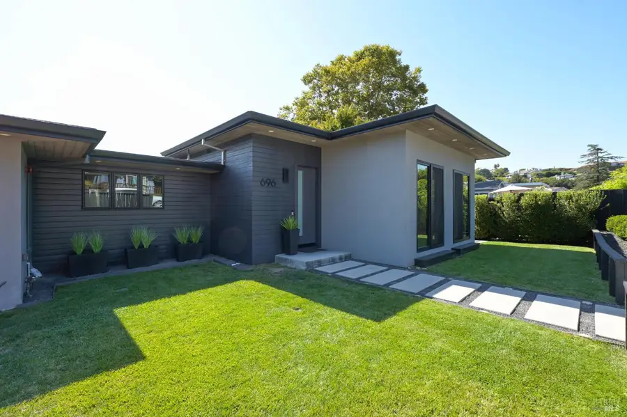 696 Hawthorne Drive, Tiburon, CA 94920 - #3