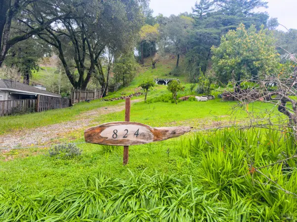 824 Benjamin Way, Healdsburg, CA 95448
