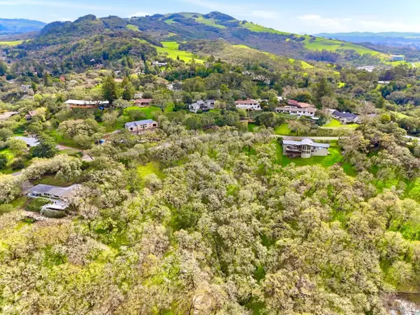 3494 Holland Drive, Santa Rosa, CA 95404