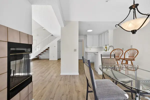 23 Meridian Circle, Rohnert Park, CA 94928