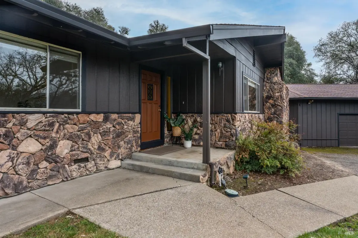 1261 Deerwood Drive, Ukiah, CA 95482 - #1