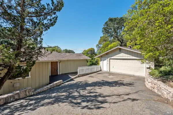 888 Watson Road, Ukiah, CA 95482