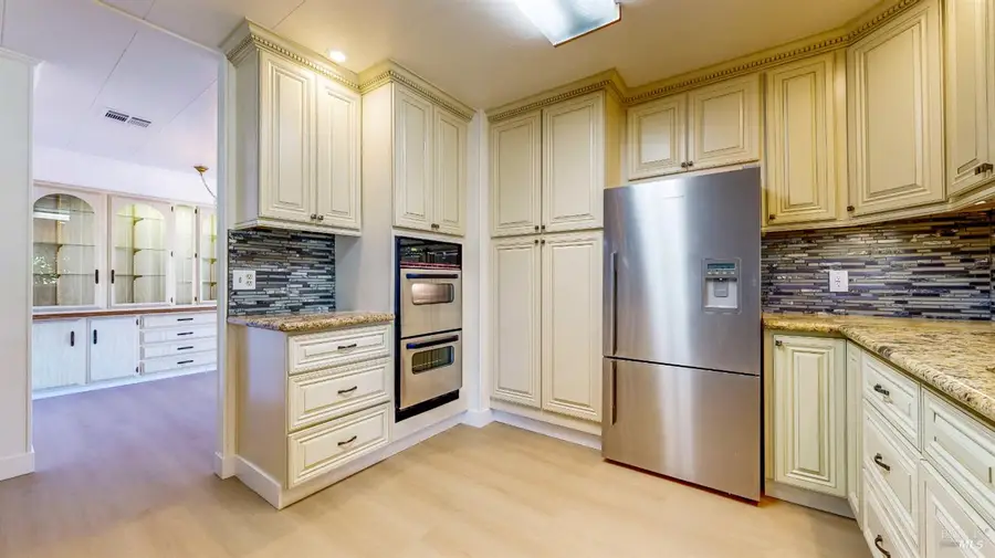 4 Estrella Drive, Santa Rosa, CA 95403 - #2