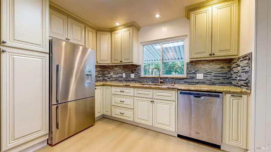 4 Estrella Drive, Santa Rosa, CA 95403 - #3