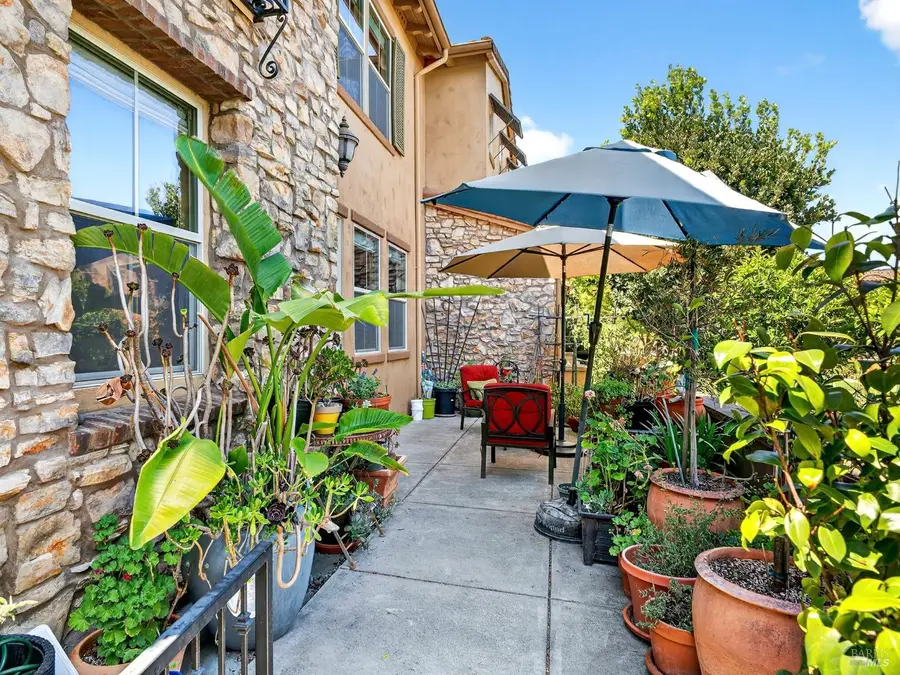 180 Healdsburg Avenue #A, Cloverdale, CA 95425 - #3