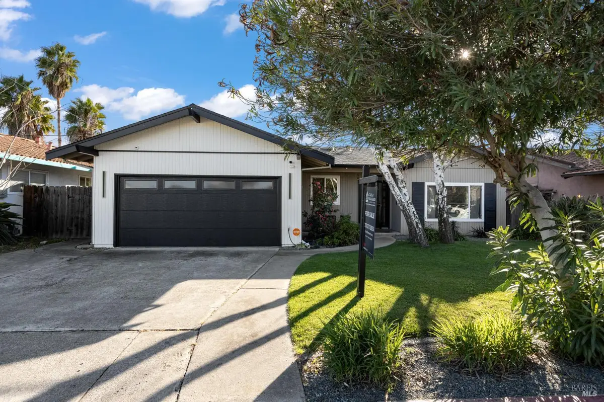 120 E Lake Drive, Antioch, CA 94509 - #1