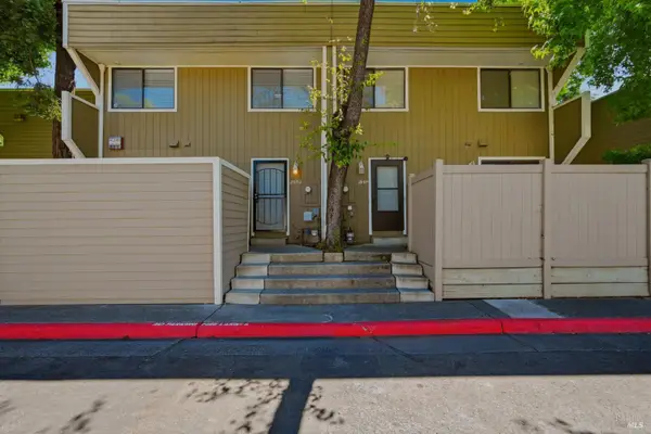 2151 W Steele Lane, Santa Rosa, CA 95403