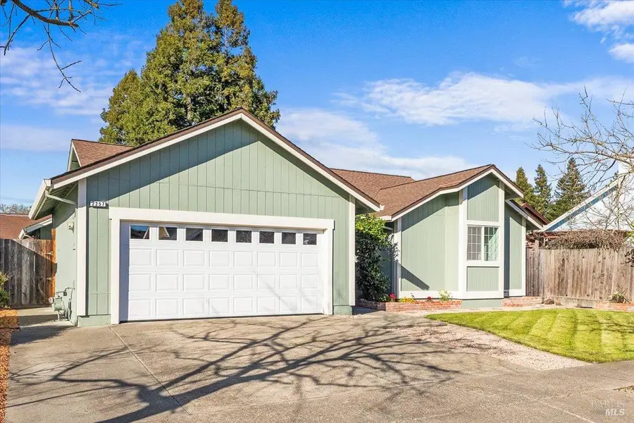 2257 White Chapel Court, Santa Rosa, CA 95401 - #2