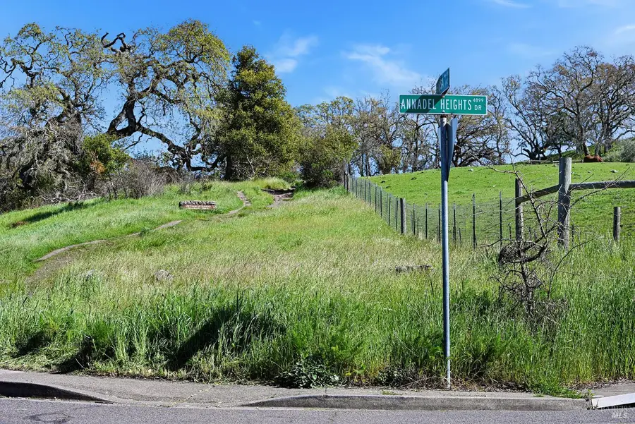 2866 Dusty Stone Court, Santa Rosa, CA 95405 - #2