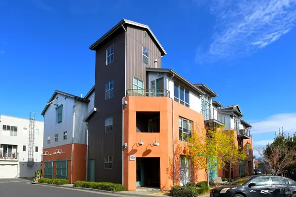 426 1st Street, Petaluma, CA 94952