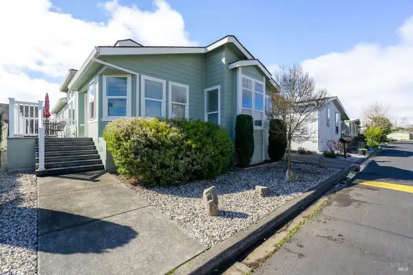 32 Yorkshire Drive, Santa Rosa, CA 95401