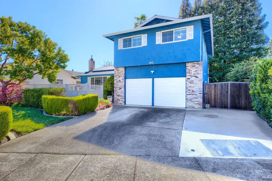 692 Linwood Street, Vacaville, CA 95688 - #2