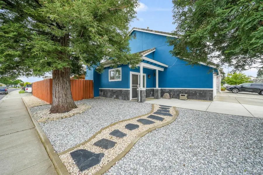 300 Robin Circle, Vacaville, CA 95687 - #3