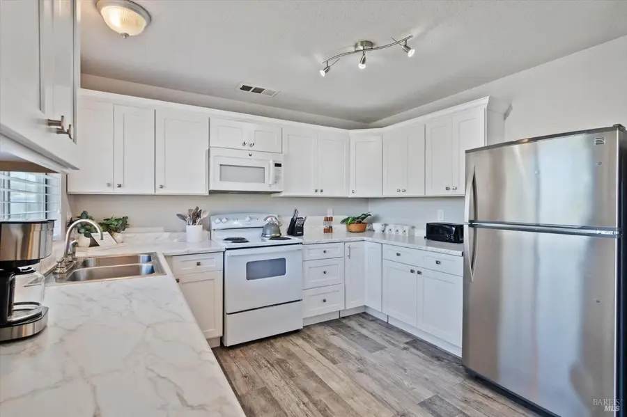 244 Woodhill Drive, Redding, CA 96003 - #2