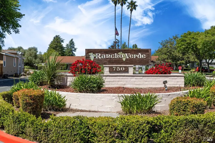 811 Corte Azul, Rohnert Park, CA 94928 - #2