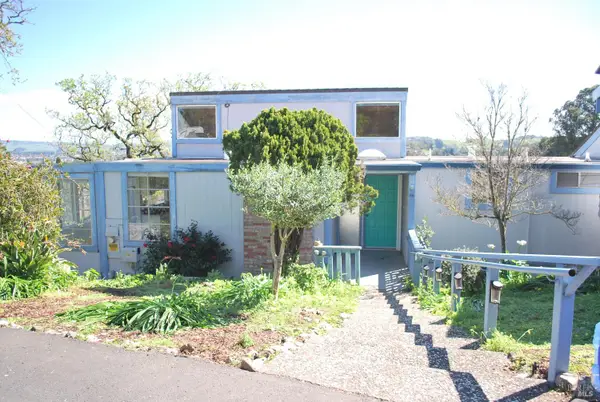 24 La Cresta Drive, Petaluma, CA 94952