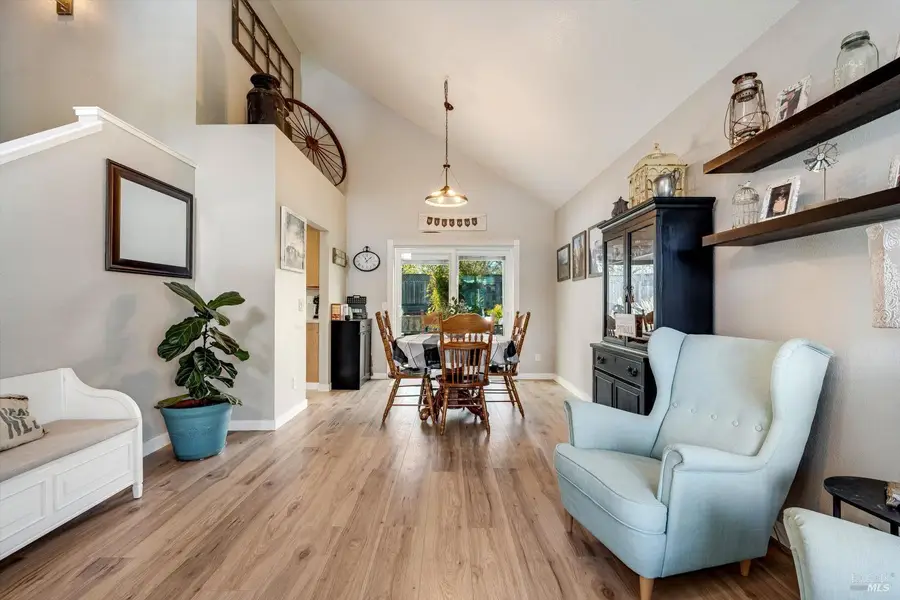 532 Walten Way, Windsor, CA 95492 - #2