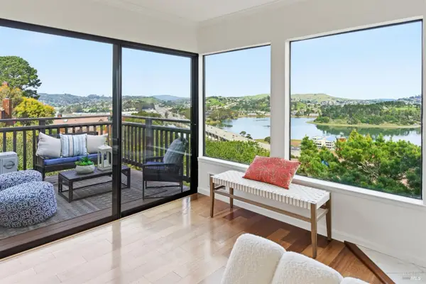 220 Headlands Court, Sausalito, CA 94965