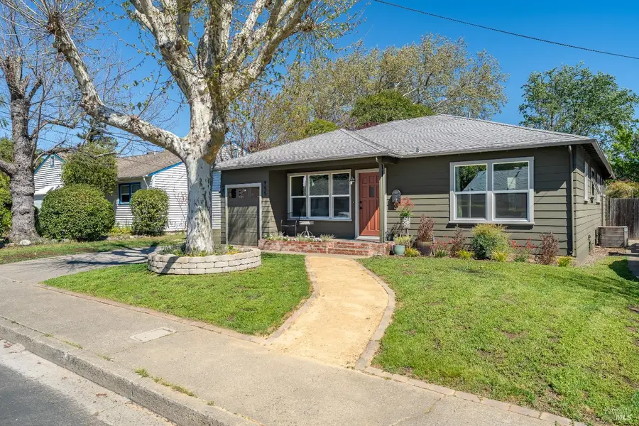 955 N Pine Street, Ukiah, CA 95482 - #2