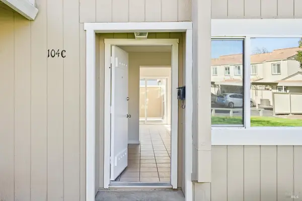 104 Oliva Court #C, Novato, CA 94947