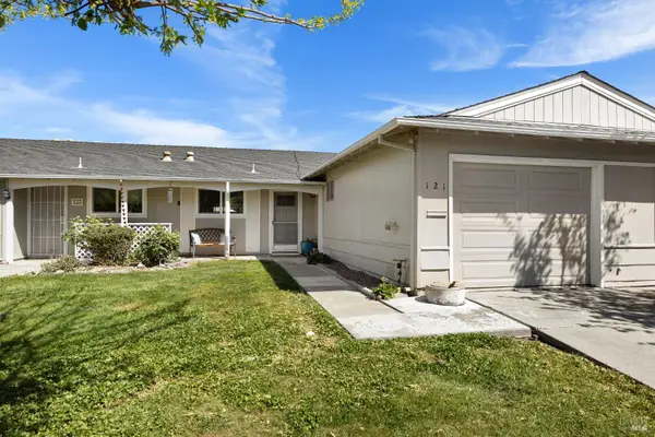 121 Sequoia Drive, Vacaville, CA 95687