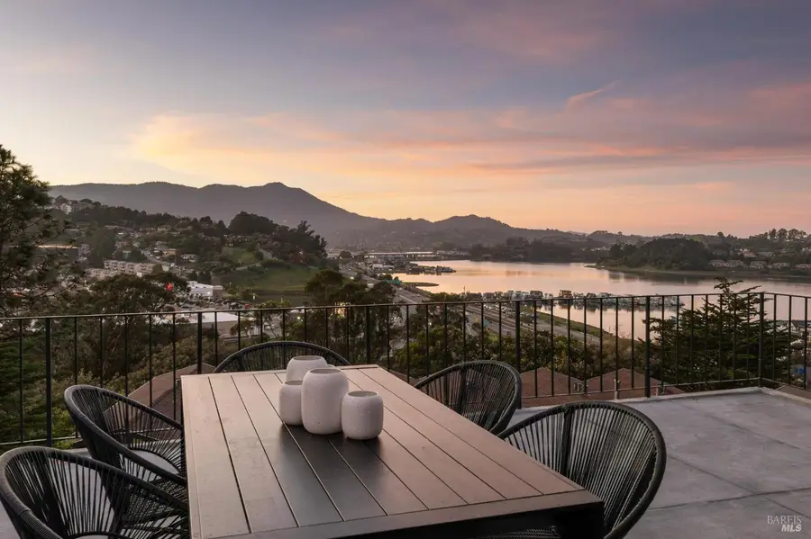 100 Eden Roc Drive, Sausalito, CA 94965 - #2