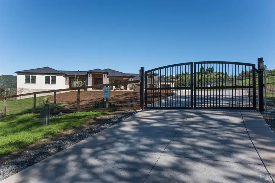 3932 Silver Fox Court, Santa Rosa, CA 95403 - #3