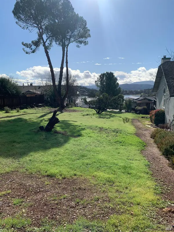 18475 Kentwood Place, Hidden Valley Lake, CA 95467