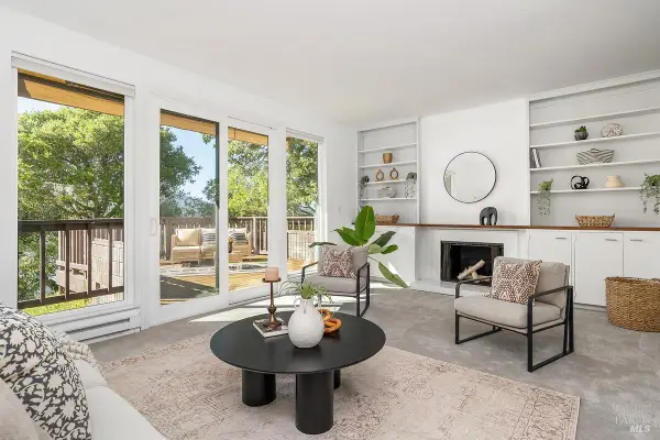 60 Corte Oriental, Greenbrae, CA 94904