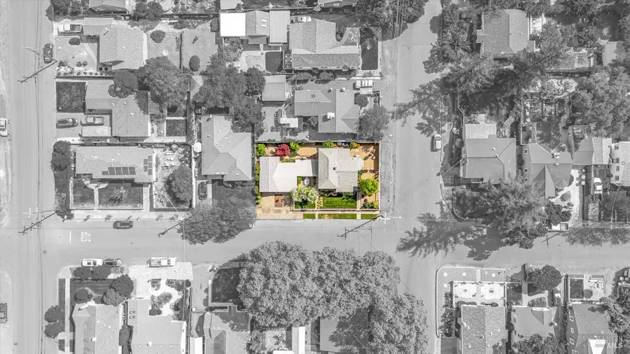 1304 Banks Avenue, Napa, CA 94559 - #2
