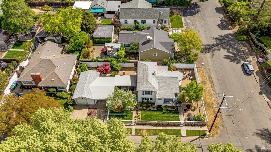 1304 Banks Avenue, Napa, CA 94559 - #3