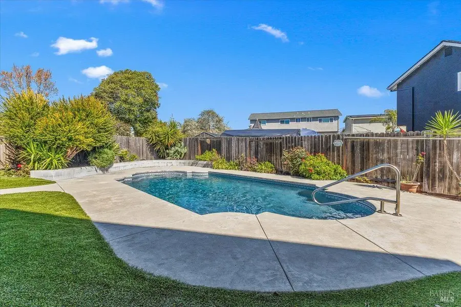 800 Mckillop Court, Petaluma, CA 94954 - #2