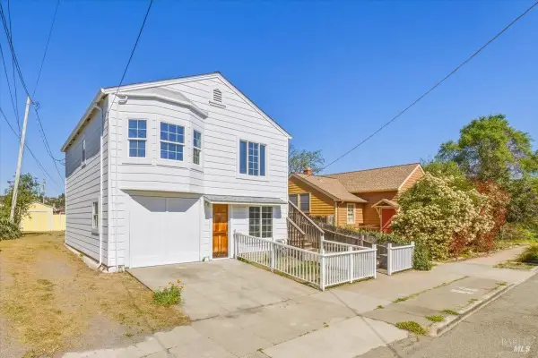 852 Western Avenue, Petaluma, CA 94952