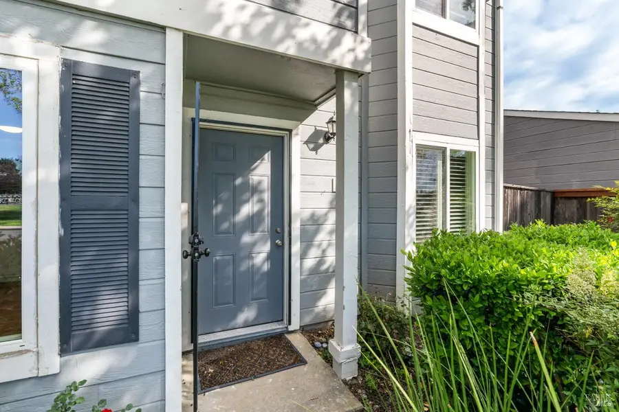 131 Cambridge Drive, Vacaville, CA 95687 - #3