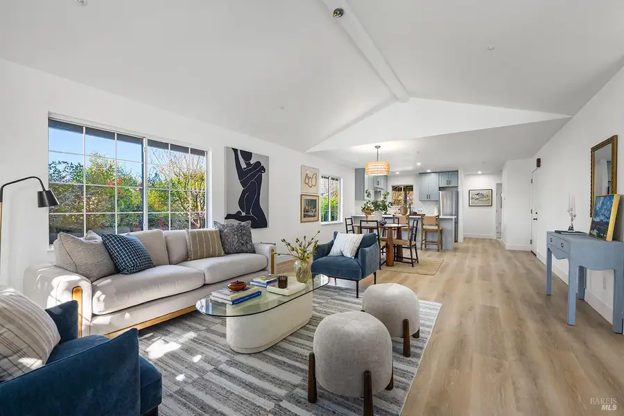 435 University Street, Healdsburg, CA 95448 - #3