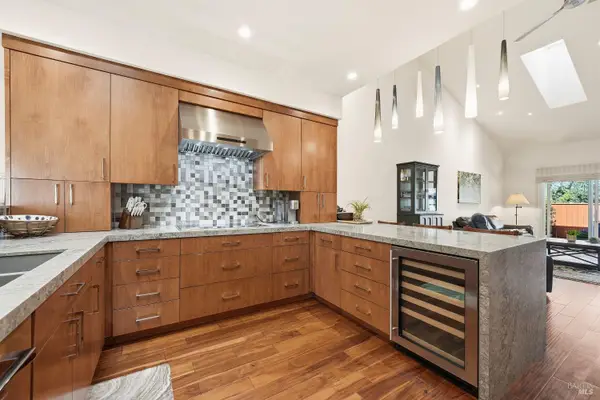 146 White Oak Drive, Santa Rosa, CA 95409