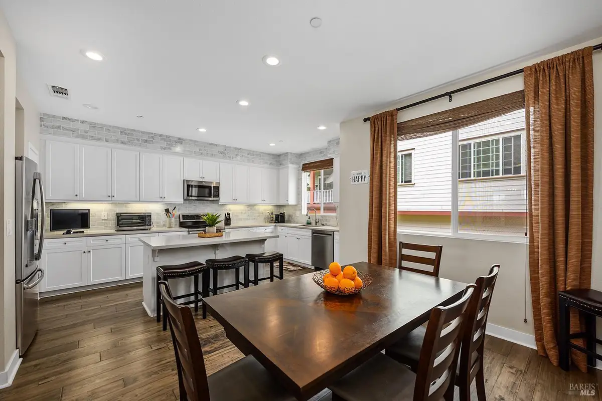 228 Johnson Street, Windsor, CA 95492 - #1