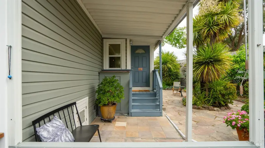 204 Barcelona Avenue, Novato, CA 94949 - #3