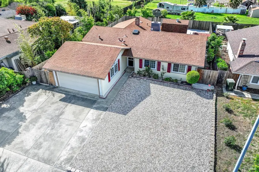 421 Sarah Way, Suisun City, CA 94585 - #3