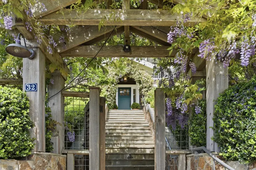 32 Edgewood Avenue, Mill Valley, CA 94941 - #3