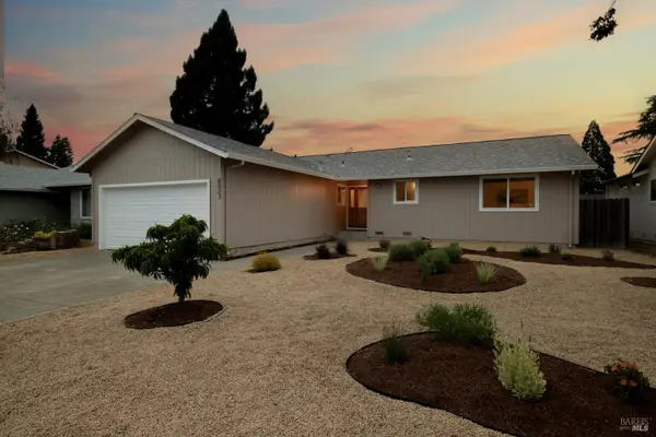 8023 Washington Avenue, Sebastopol, CA 95472