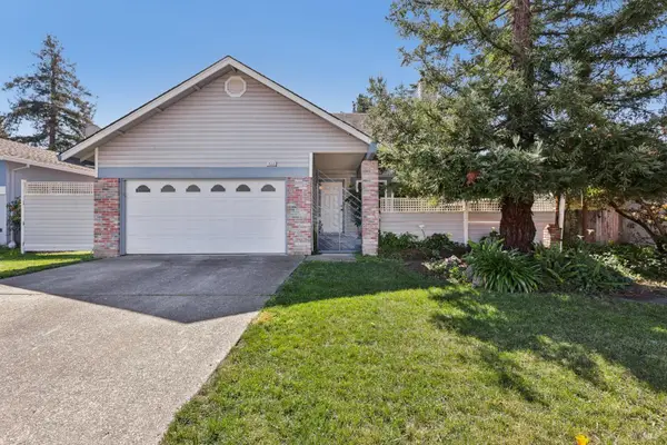 1553 Holly Avenue, Rohnert Park, CA 94928