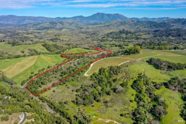 11005 Chalk Hill Road, Healdsburg, CA 95448